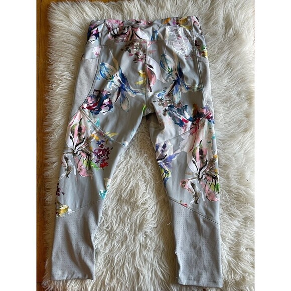 Avia Women's Size Medium Floral Watercolor Cropped Leggings C30 - Picture 2 of 8